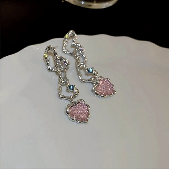 Earrings - Picture 2 of 11